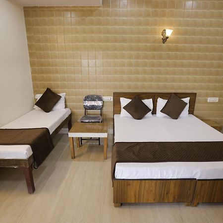 Basil Inn Home Stay Walking Distance From Taj Mahal Agra Agra  Dış mekan fotoğraf