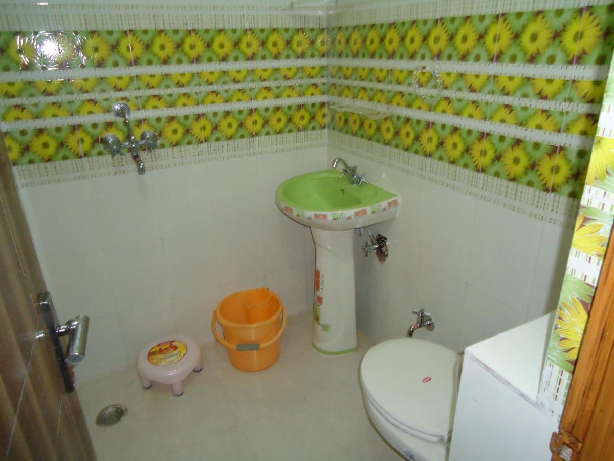 Basil Inn Home Stay Walking Distance From Taj Mahal Agra Agra  Dış mekan fotoğraf